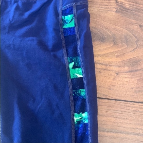 Athleta Flow Skinny Up Navy Leaf Print Stripe Workout Yoga Pant Leggings Size XS - Picture 8 of 8